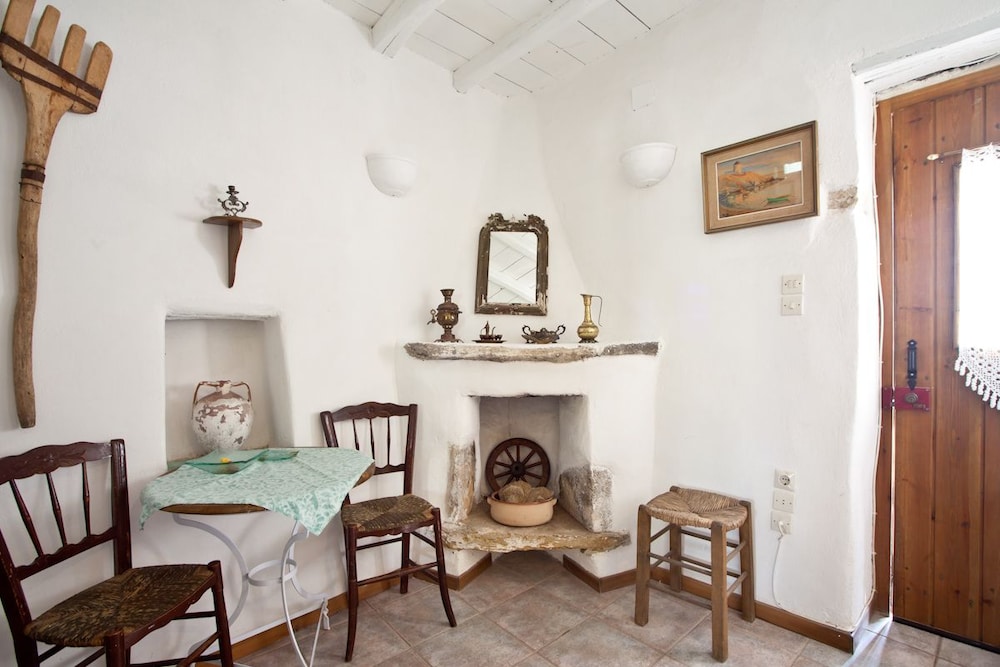 Triple Room - Photo 16