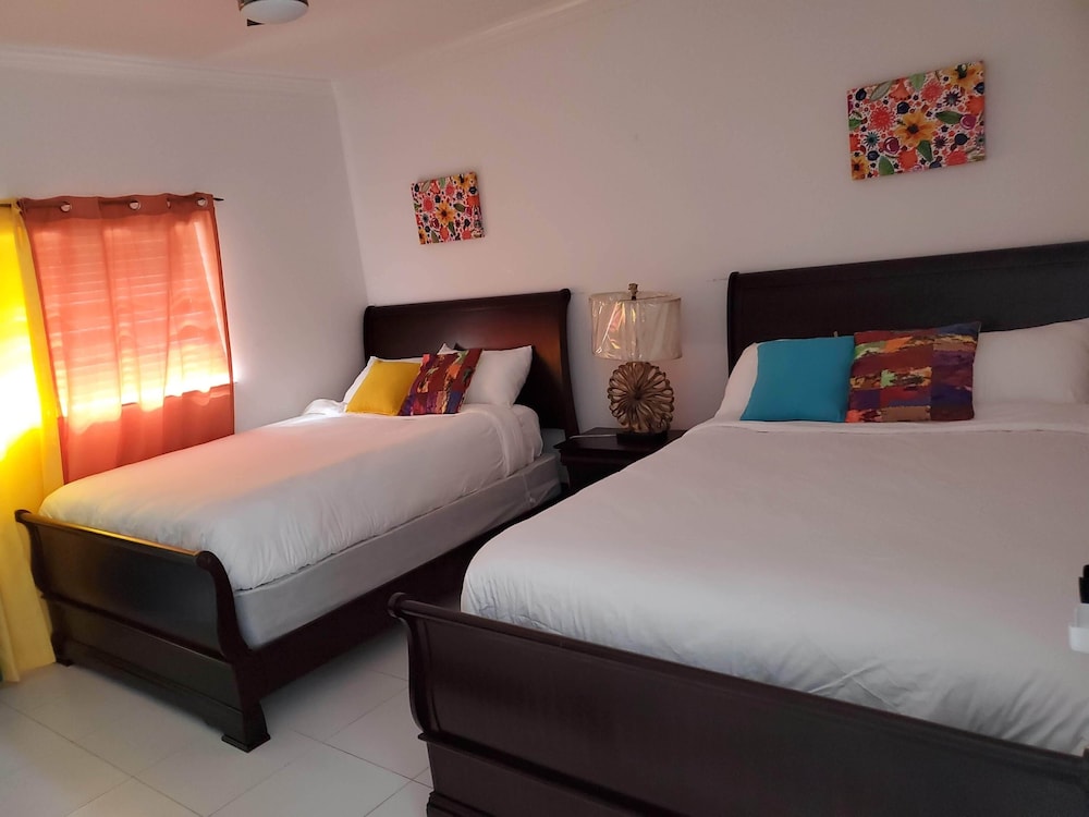Deluxe Double Room, Partial Sea View, Poolside