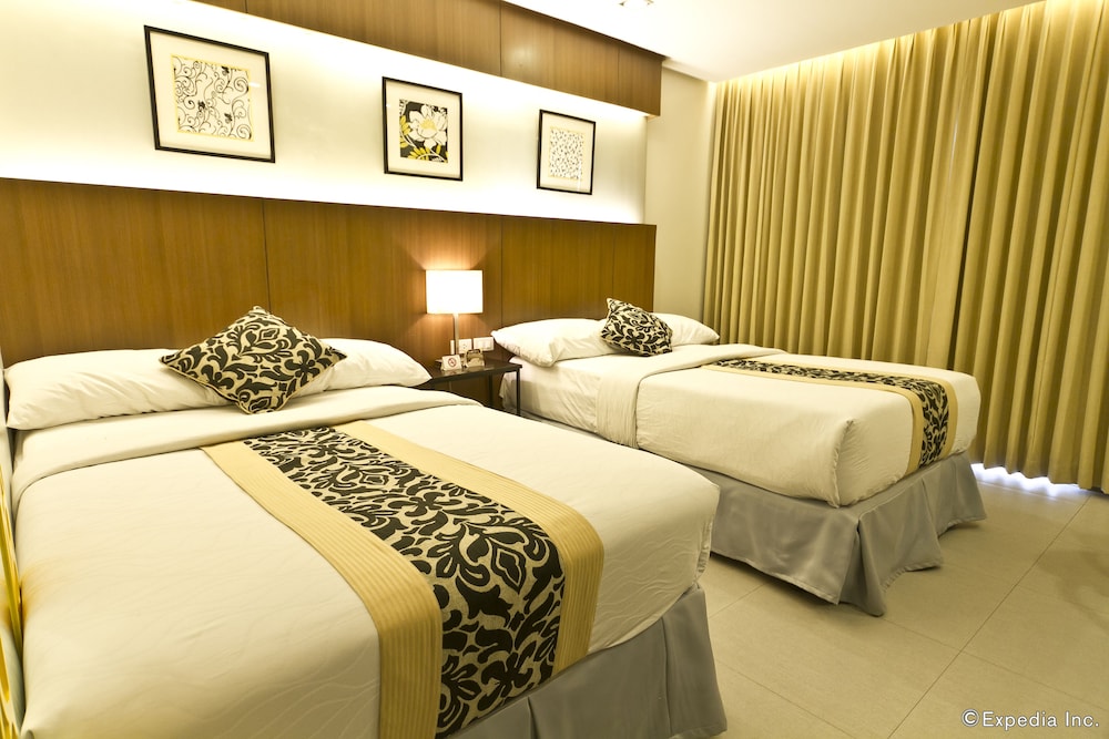 Deluxe Room, 1 Queen Bed, Non Smoking, Balcony photo 3