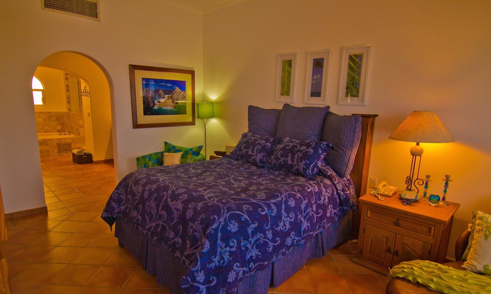 Design Condo, 2 Bedrooms, Ocean View, Sea Facing photo 2