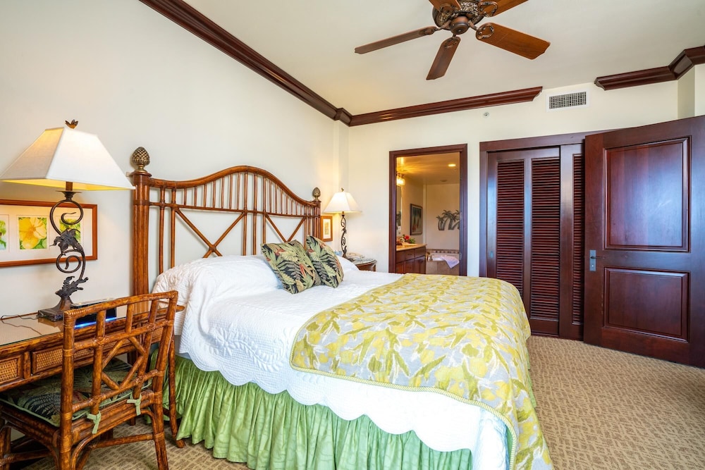 Condo, 1 King Bed, Pool View (Waipouli Beach Resort E-406) photo 2