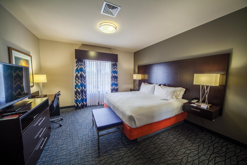 Standard Room, 1 King Bed, Transfer Shower (Communications) photo 1
