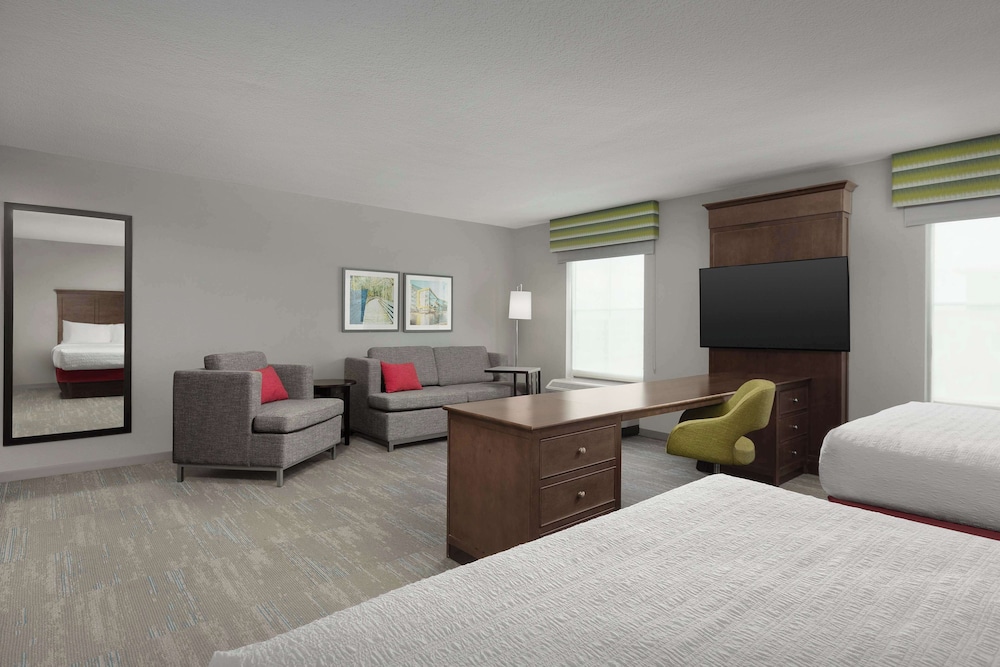 Room, 1 King Bed, Accessible (Roll-In Shower)