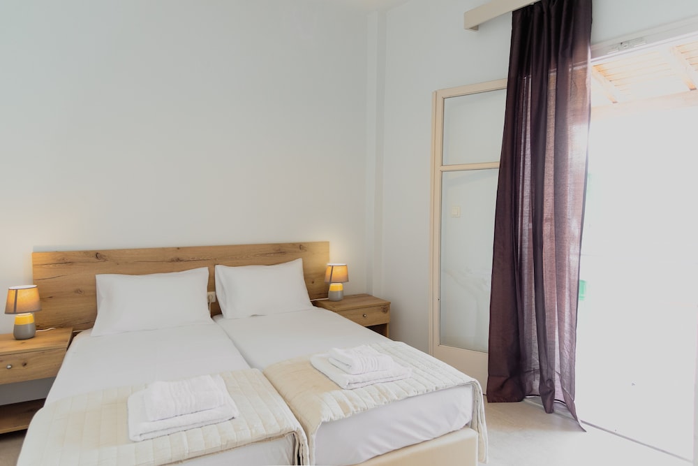 Family Apartment, 2 Bedrooms, Non Smoking, Pool View photo 2