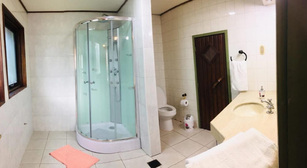 Superior Triple Room, Multiple Beds photo 2