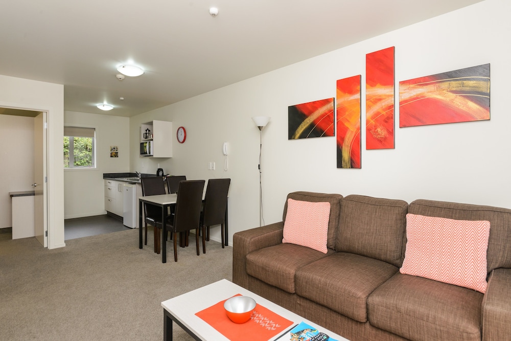 Standard Suite, 2 Bedrooms, Kitchenette (Unit)