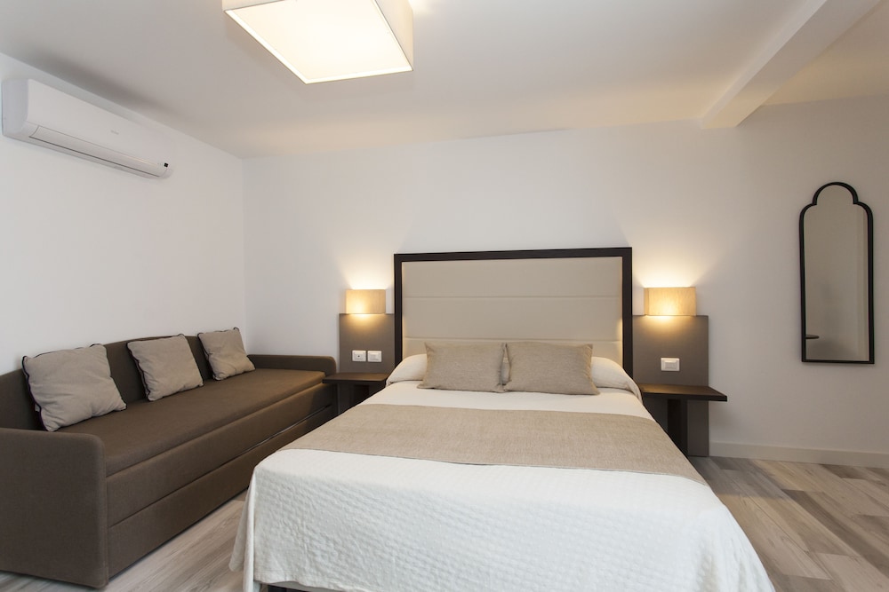 Comfort Triple Room photo 2