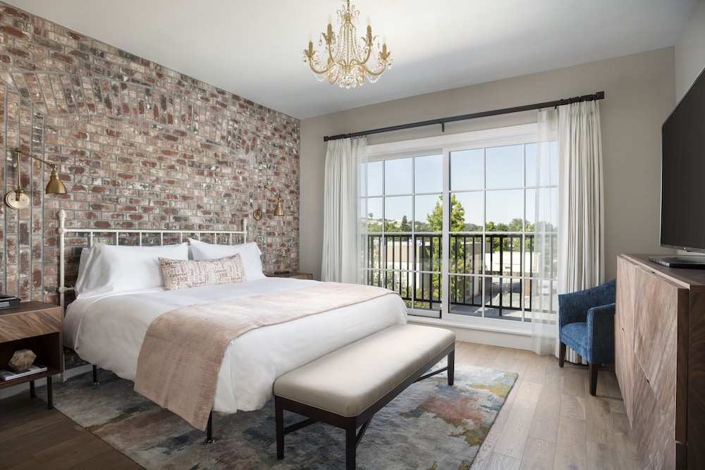 Luxury Room, 1 King Bed - Photo 1