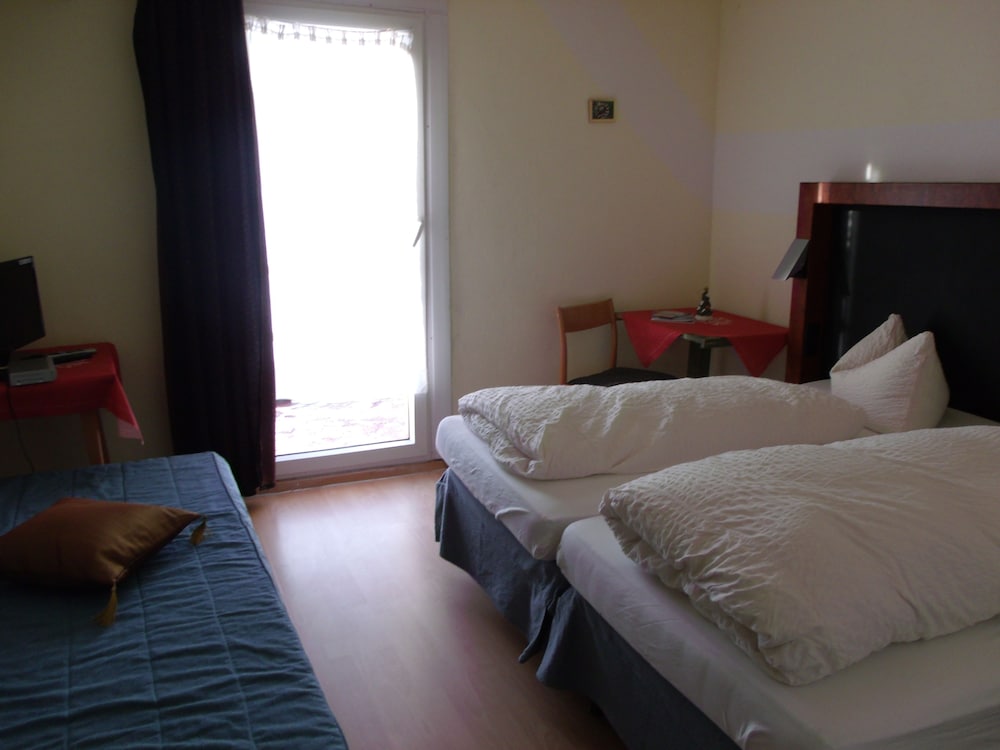 Standard Triple Room photo 3