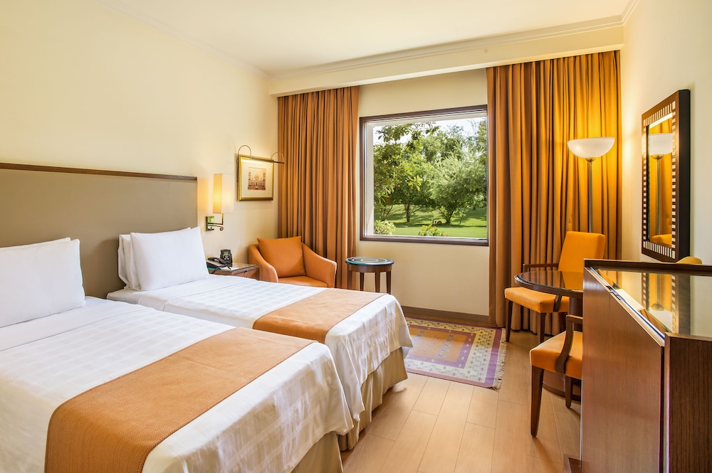 Deluxe Room - Photo 2