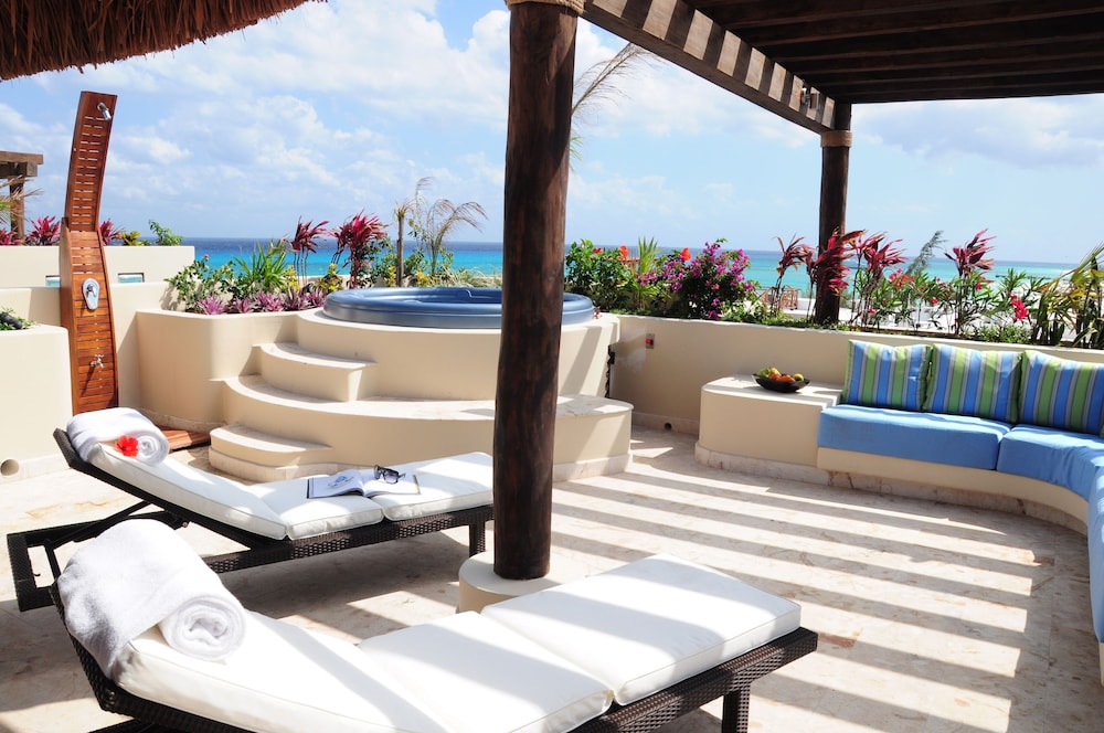 Deluxe Penthouse, 3 Bedrooms, Partial Ocean View - Photo 4