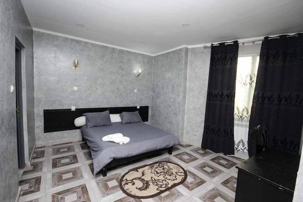 Business Suite photo 3