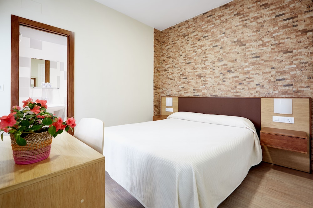 Double or Twin Room photo 2