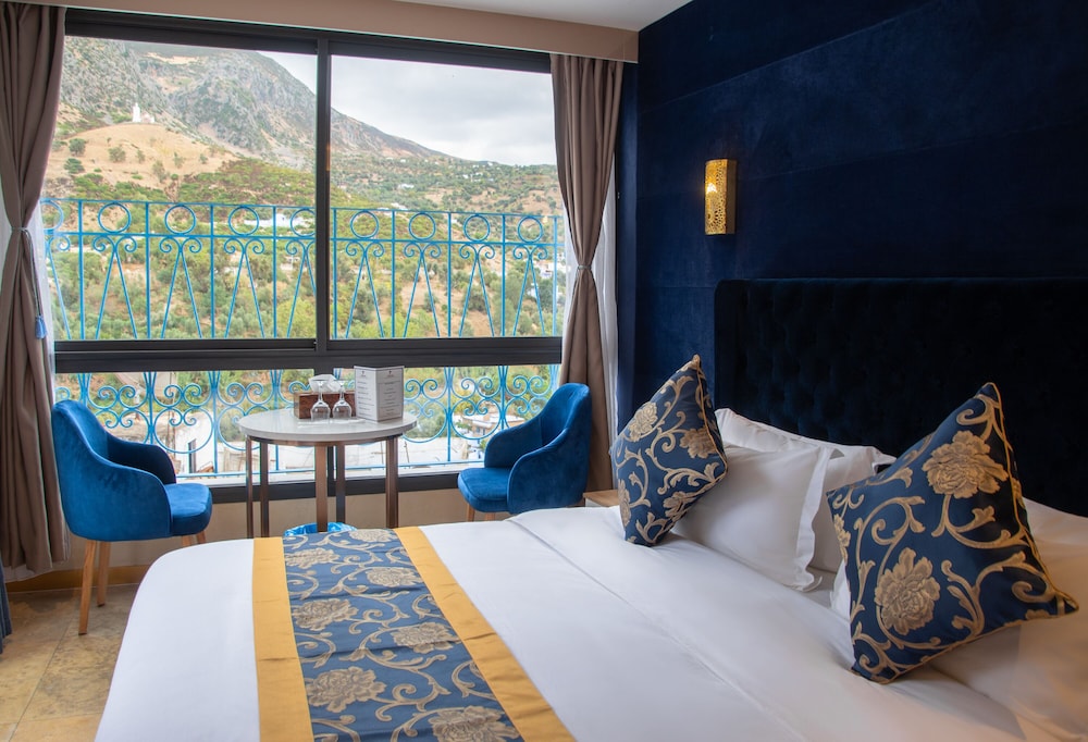 Junior Suite with balcony - Photo 3