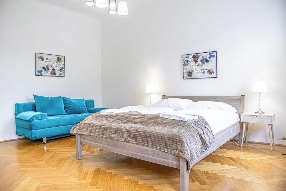 Basic Apartment