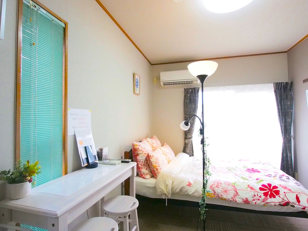 Western Style Room (a double bed) D