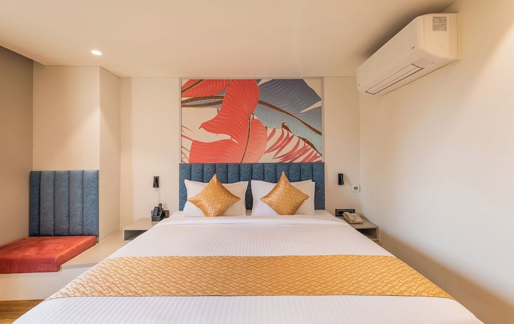 Deluxe Room, City View