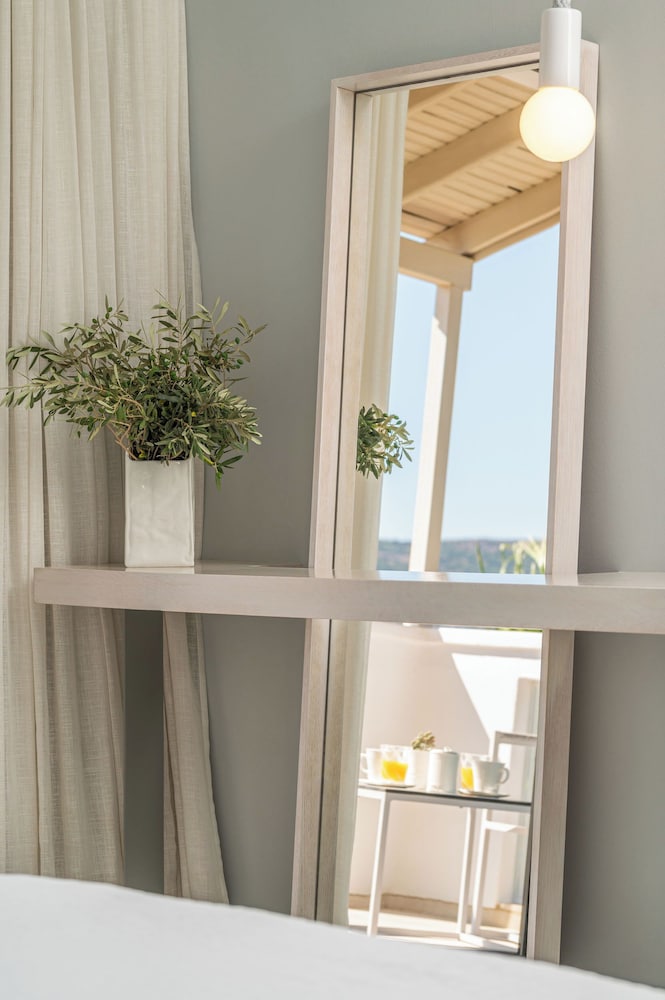 Deluxe Double or Twin Room, Balcony, Pool View - Photo 9