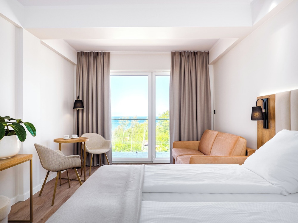 Junior Room, Sea View