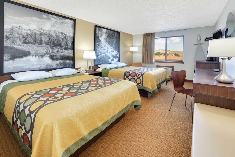 Suite, 2 Queen Beds - Photo 1