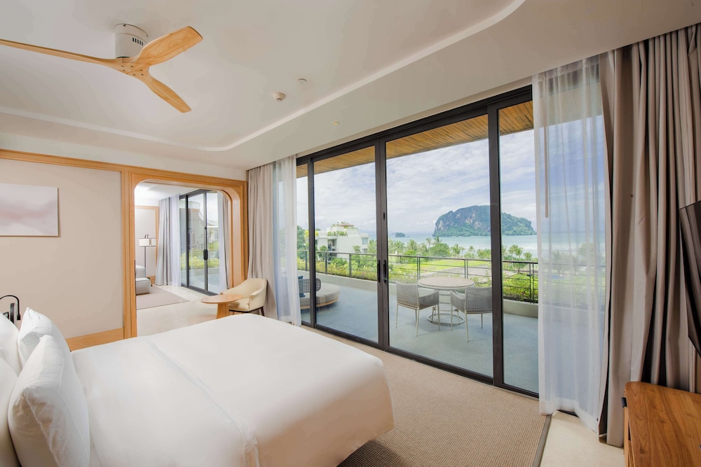 Grand Family Sea View Suite - Photo 4