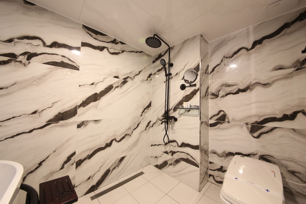 Premium Room - Photo 3