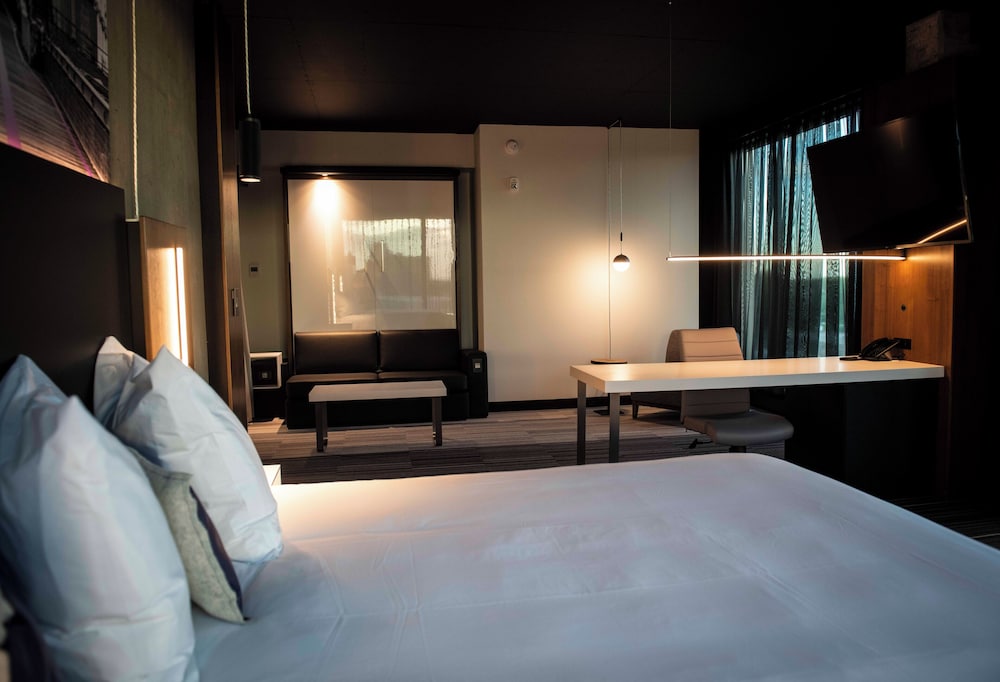Superior Suite, King, double space - Photo 3