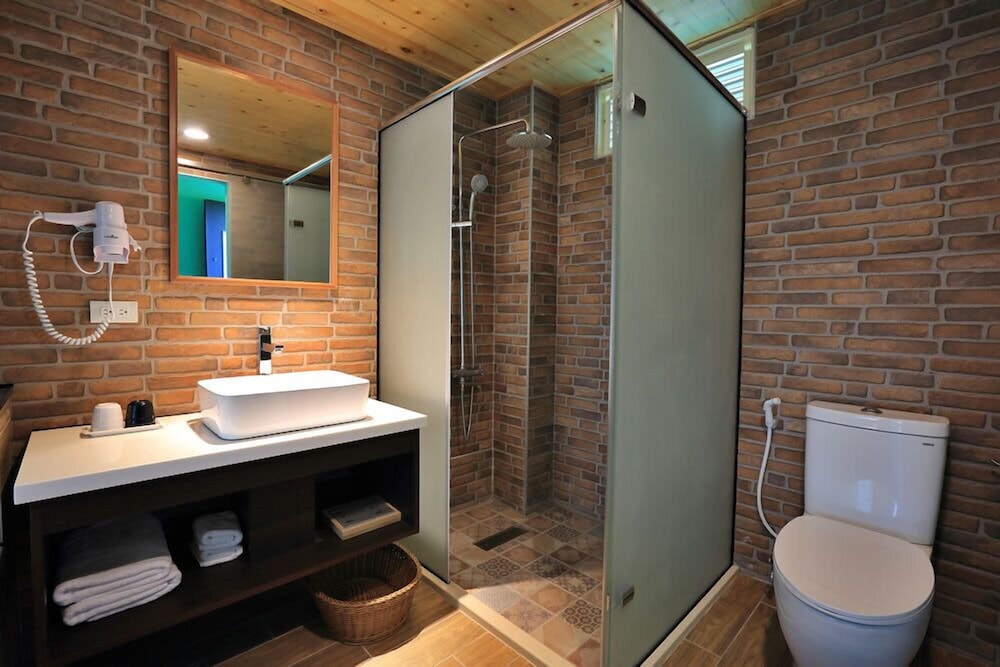 Classic Double Room, Non Smoking (211,212,213) - Photo 12