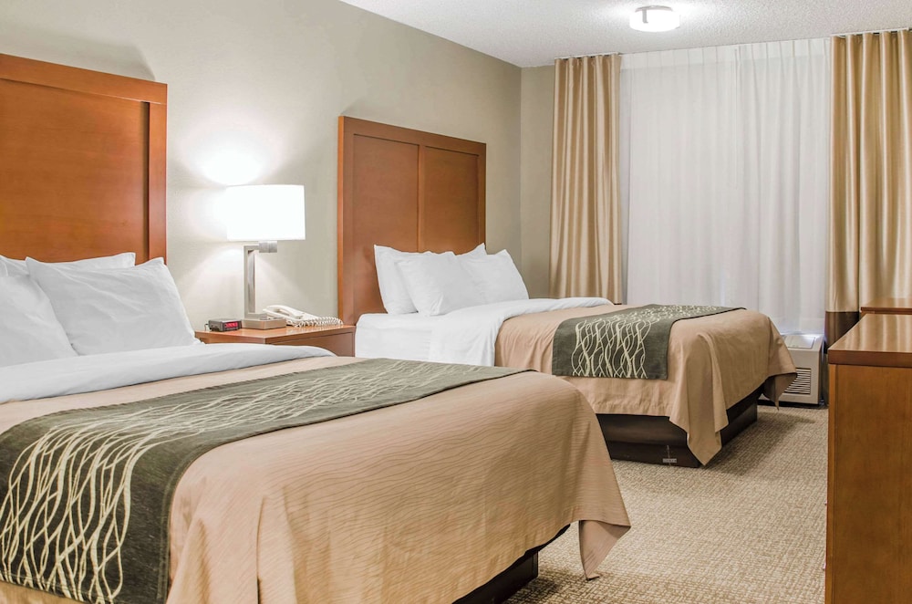Standard Room, 2 Queen Beds, Non Smoking - Photo 3