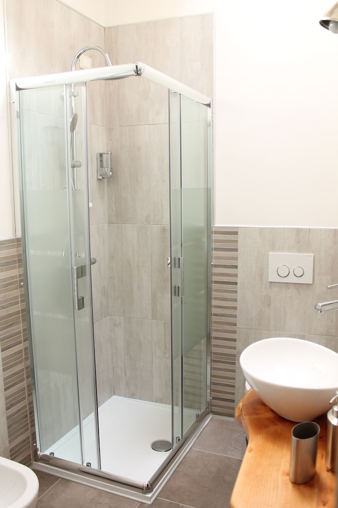 Panoramic Double Room, 1 Queen Bed, Vineyard View photo 2