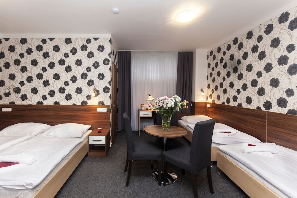 Standard Quadruple Room, 1 Bedroom photo 1