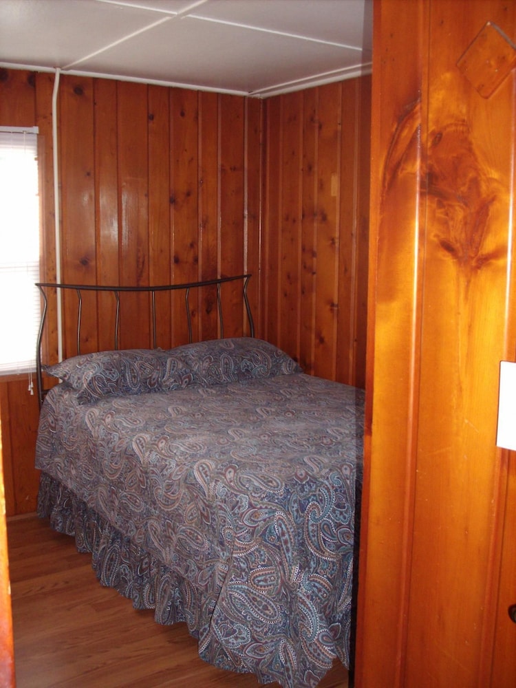 Cottage, 1 Bedroom (Cabin 4) photo 1