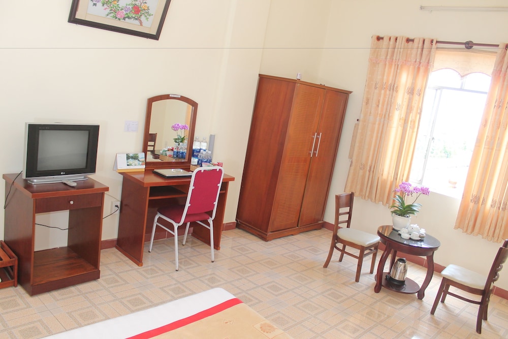 Standard Double Room (Fan) photo 3