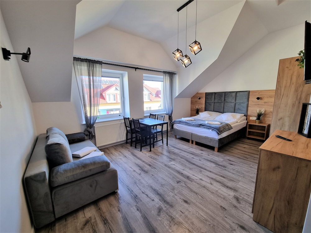 Apartment (08)