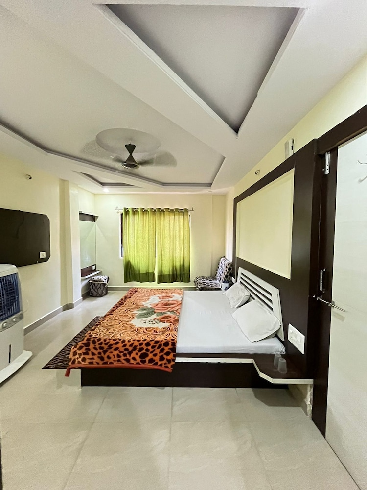 Deluxe Double Room, City View