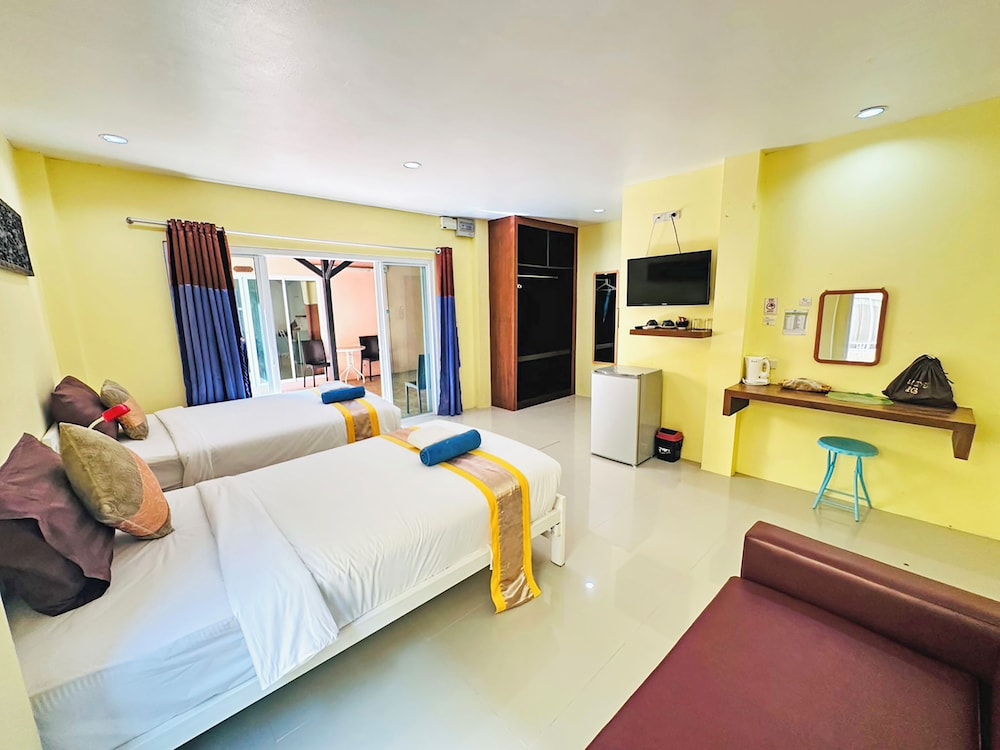 Standard Twin Room - Photo 2
