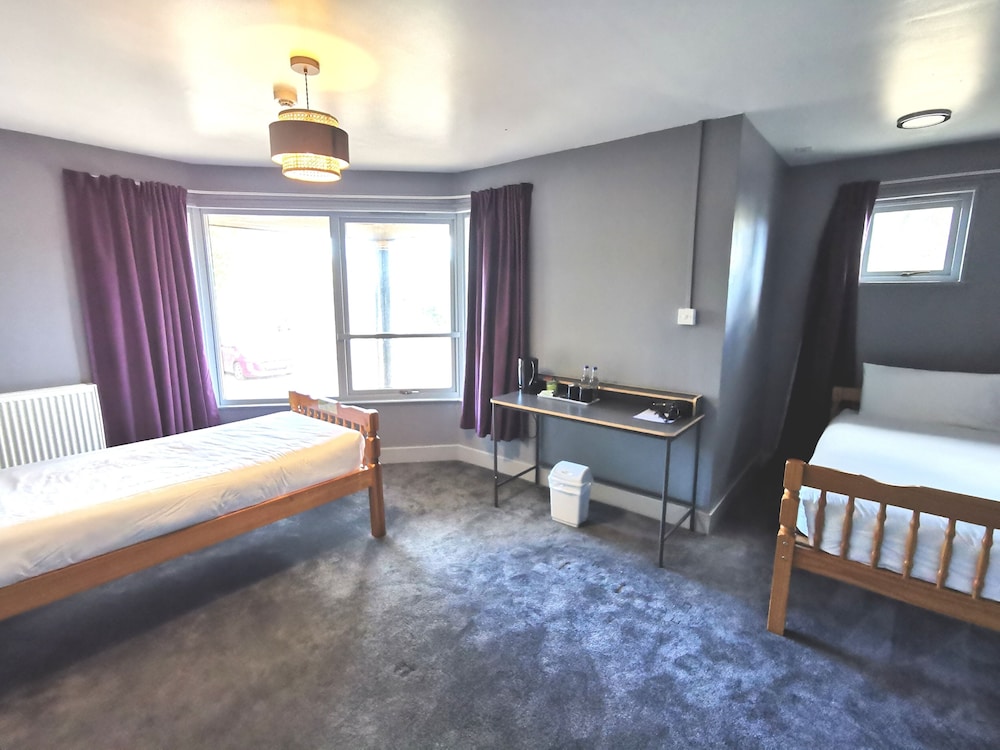 Deluxe Quadruple Room, Multiple Beds, Non Smoking, Ensuite (Wing King Room 13-Ground Floor) photo 2