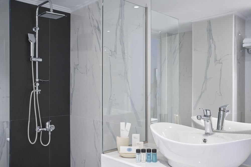 Executive Room - Photo 3