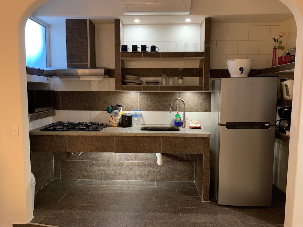 Studio with kitchen photo 3