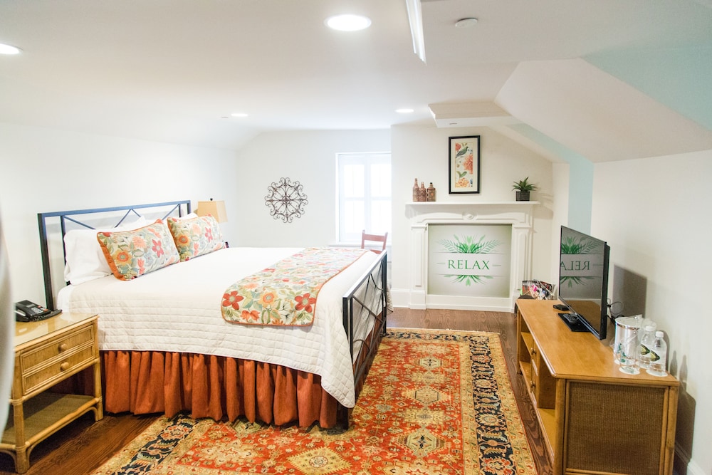 Room, Private Bathroom (Room 310)