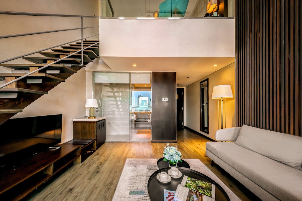 Loft (without Bathtub) photo 2