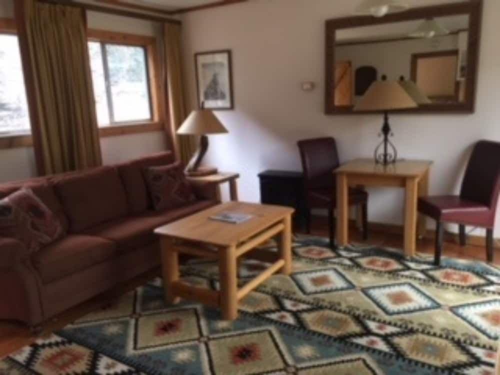 Standard Suite, Private Bathroom (Suite 2 - No Pets Allowed) photo 3