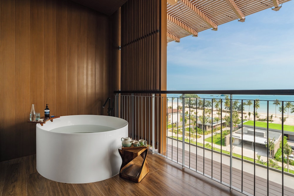 Premium Room, 2 Double Beds, Ocean View (Outdoor Bathtub) - Photo 2