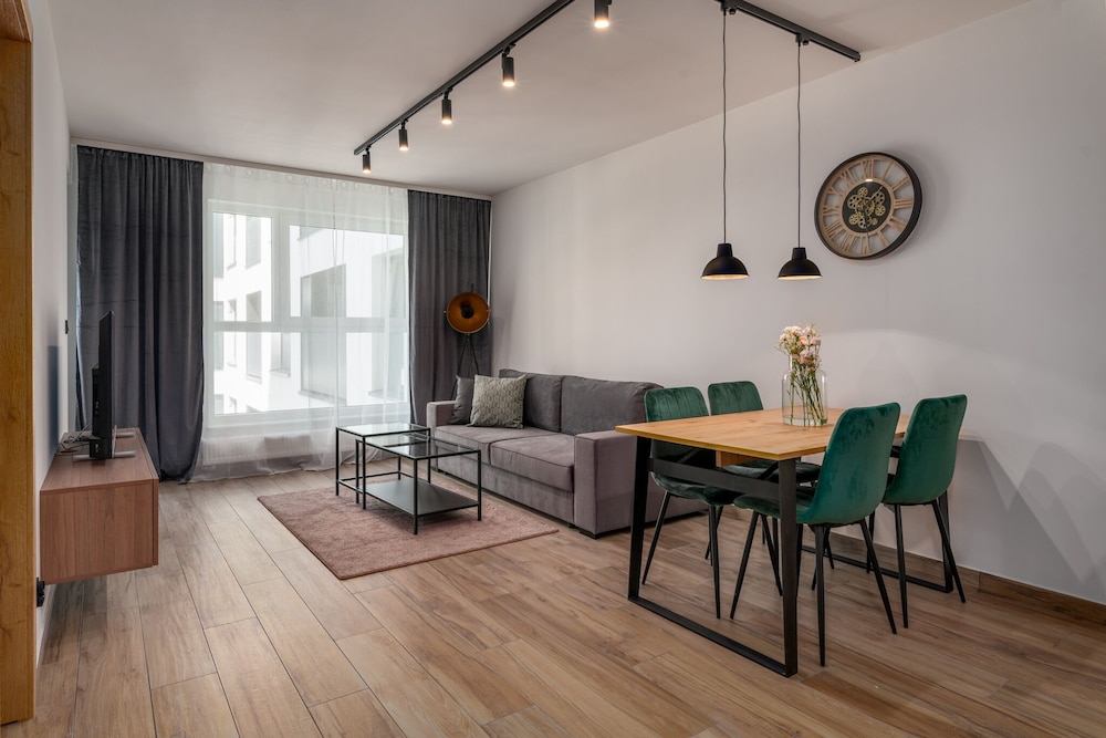 Business Apartment, 1 Bedroom (Pure Rental Apartments C2216)