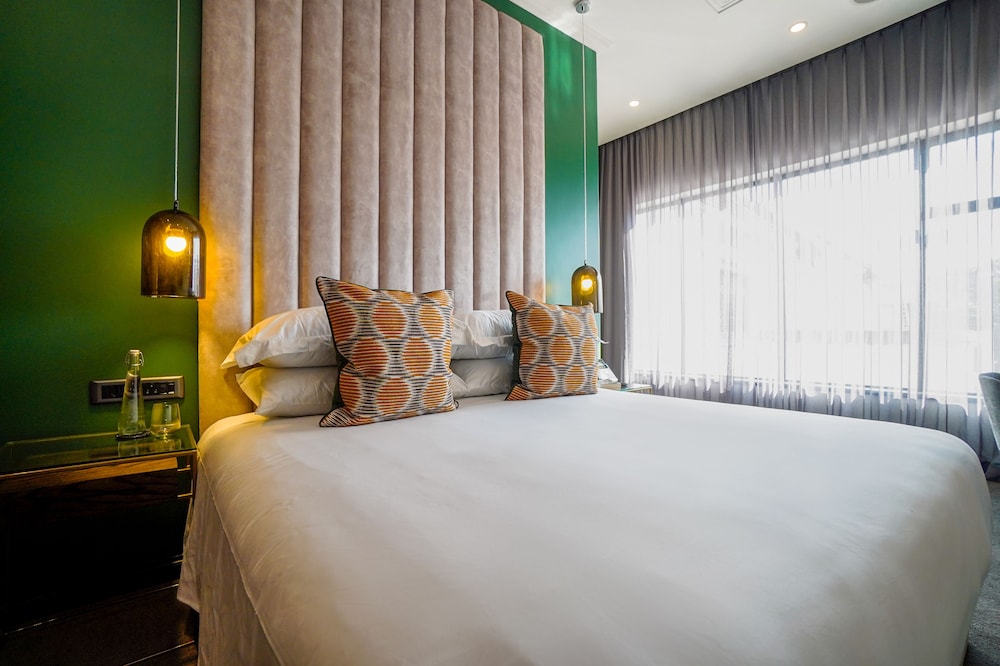 Deluxe Room, 1 King Bed