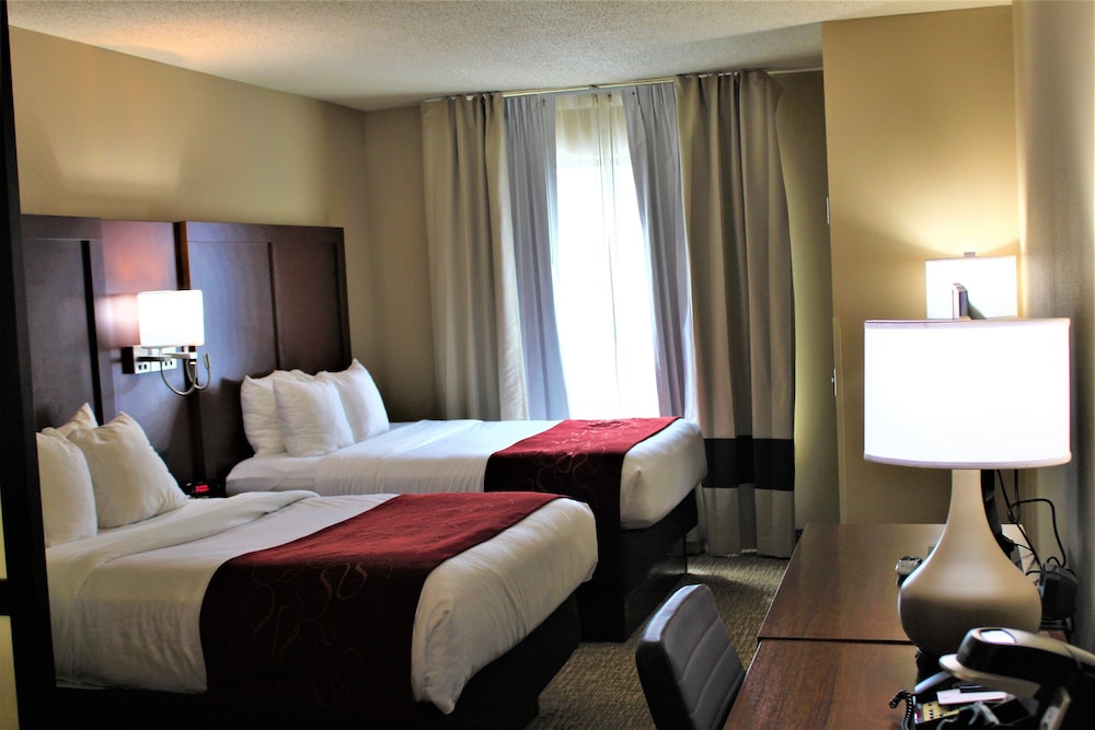 Suite, 1 King Bed with Sofa bed, Non Smoking - Photo 2