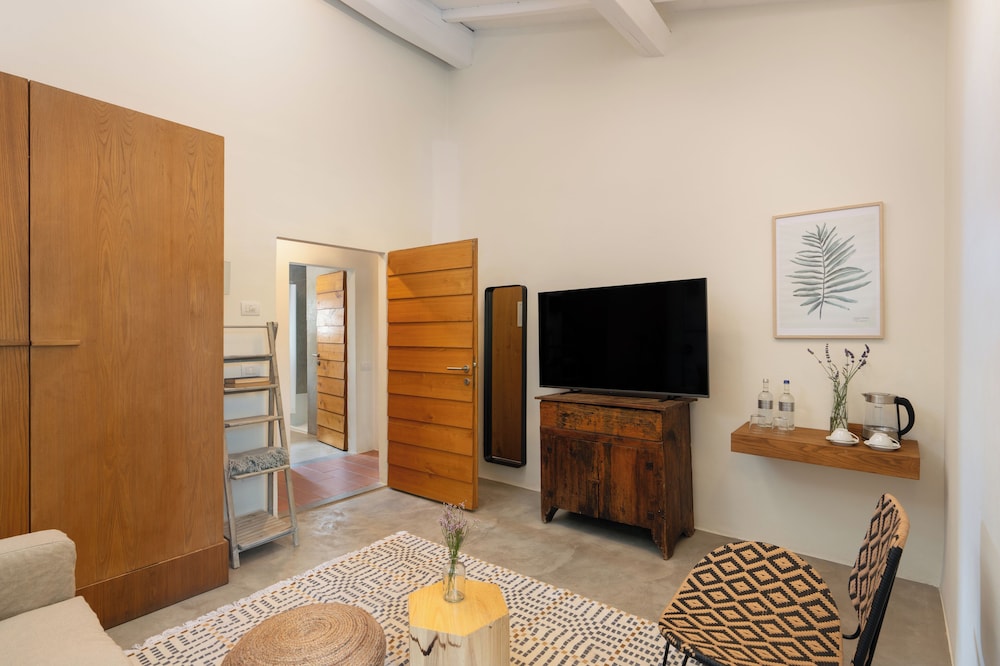 One Bedroom Suite photo 3