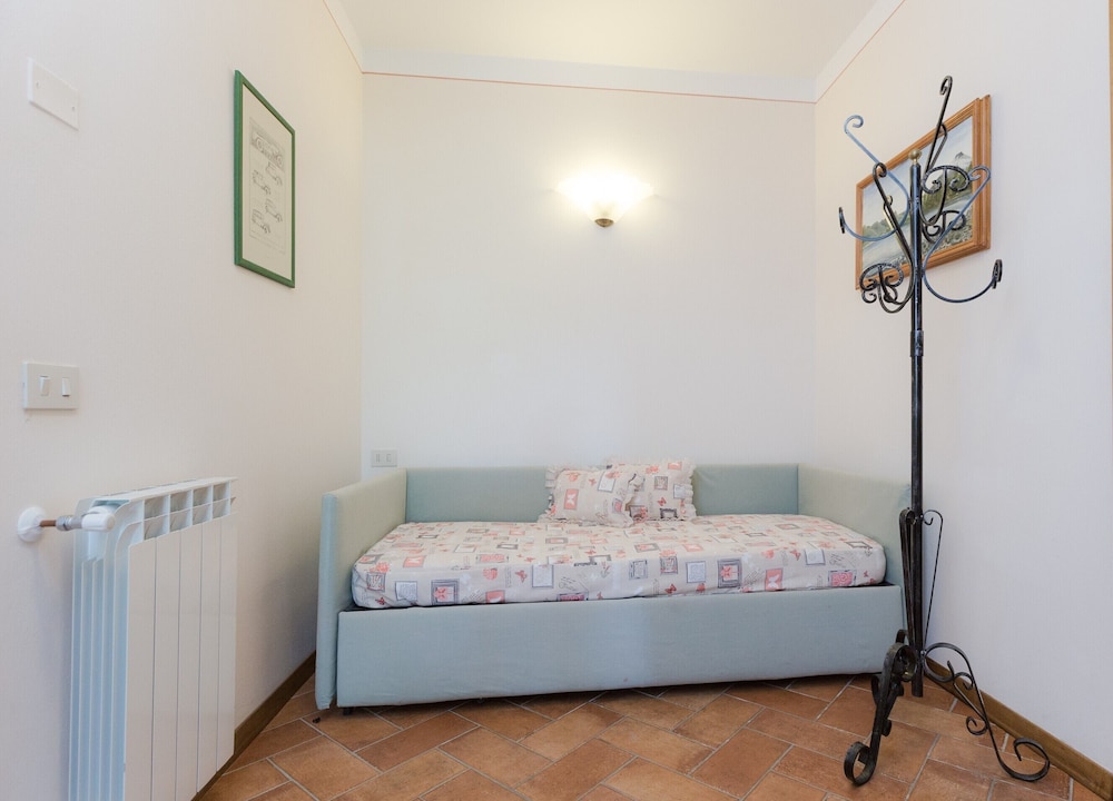 Family Apartment, 1 Bedroom photo 2