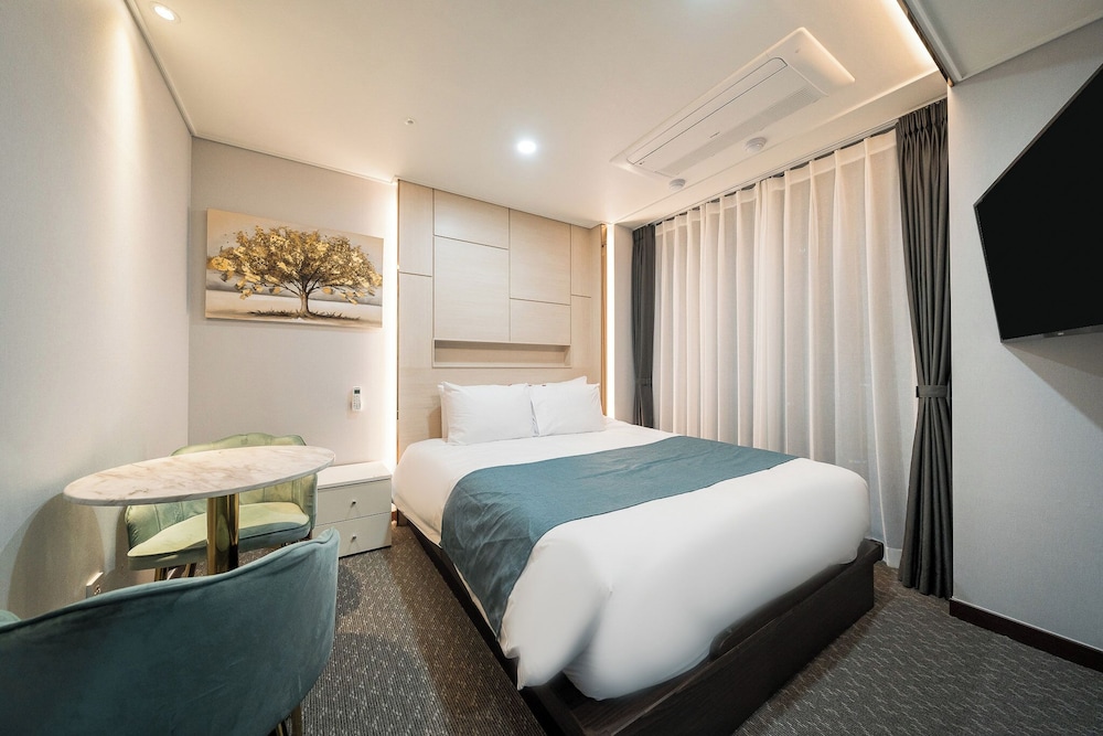 Standard Double Room - Photo 1