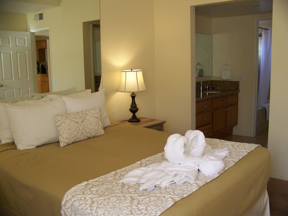 Two Bedroom - Photo 4